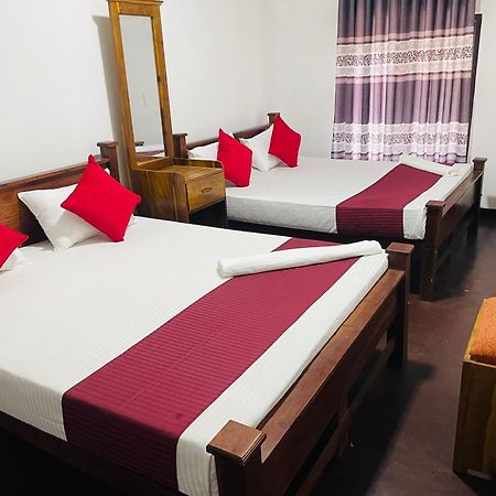 Lake Classical Guest House Kandy Ngoại thất bức ảnh