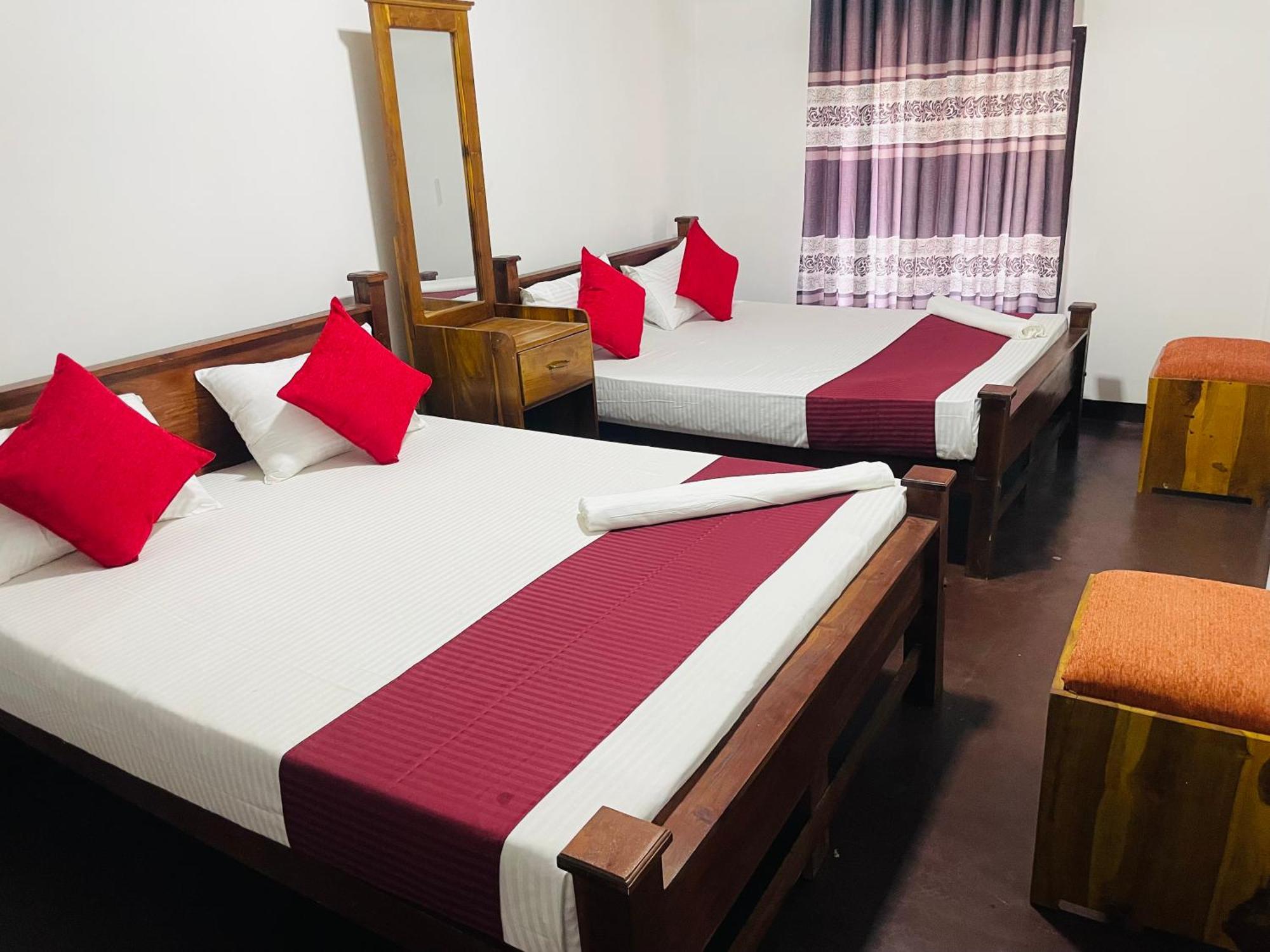 Lake Classical Guest House Kandy Ngoại thất bức ảnh