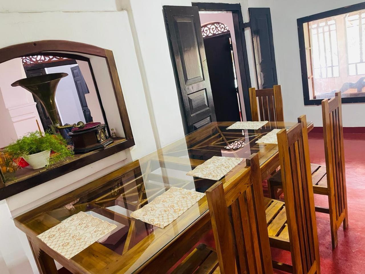 Lake Classical Guest House Kandy Ngoại thất bức ảnh