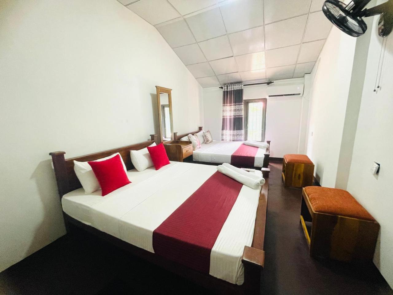 Lake Classical Guest House Kandy Ngoại thất bức ảnh