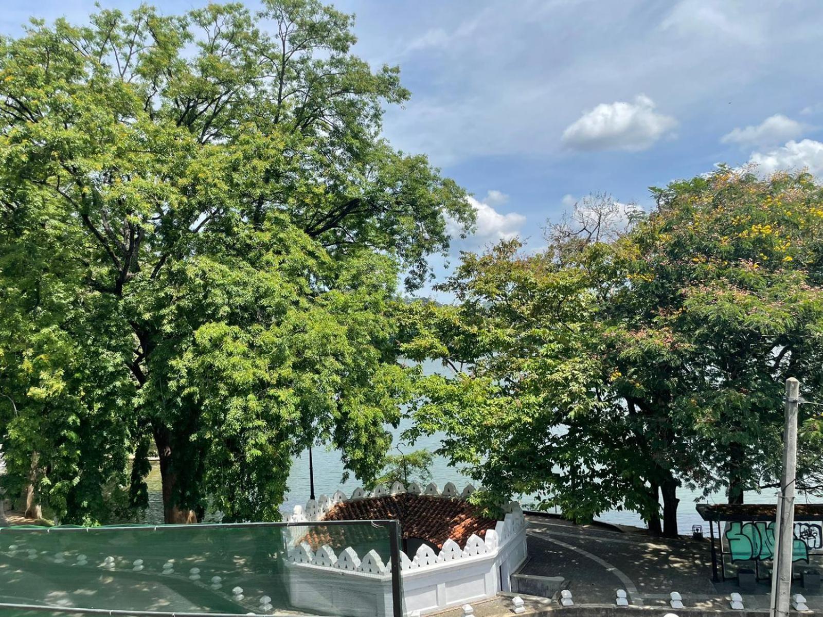 Lake Classical Guest House Kandy Ngoại thất bức ảnh