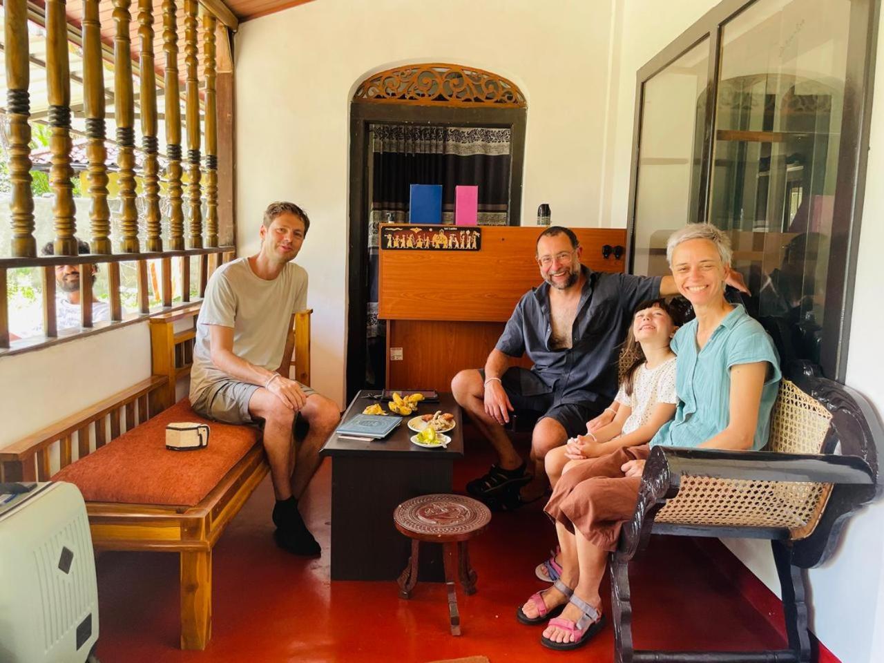 Lake Classical Guest House Kandy Ngoại thất bức ảnh