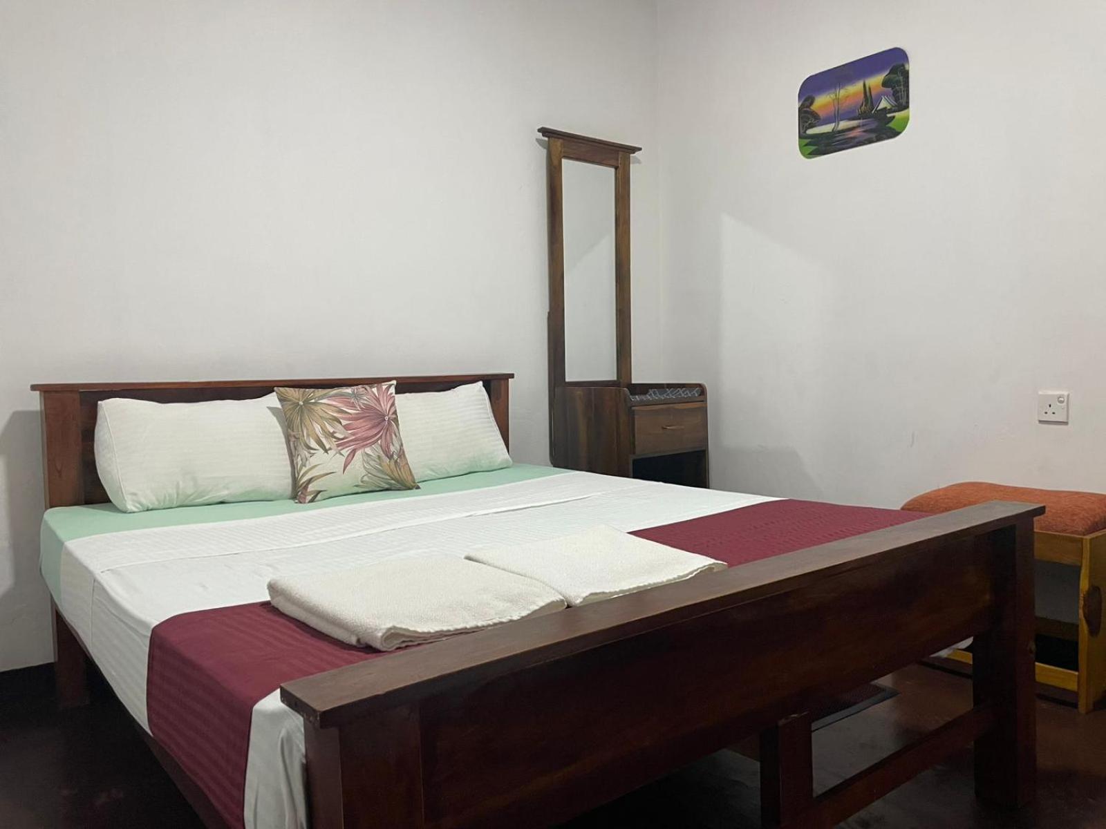Lake Classical Guest House Kandy Ngoại thất bức ảnh