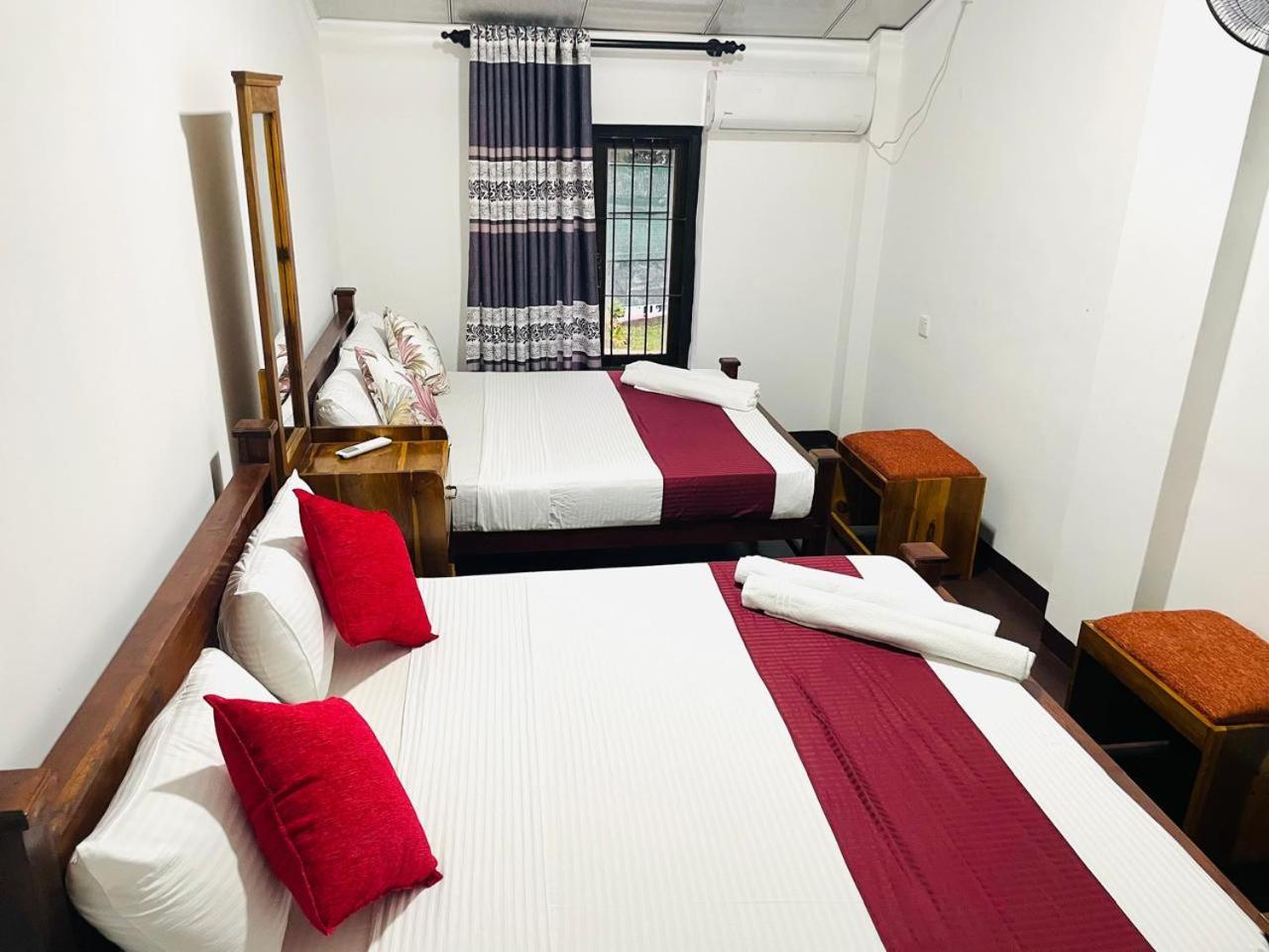 Lake Classical Guest House Kandy Ngoại thất bức ảnh