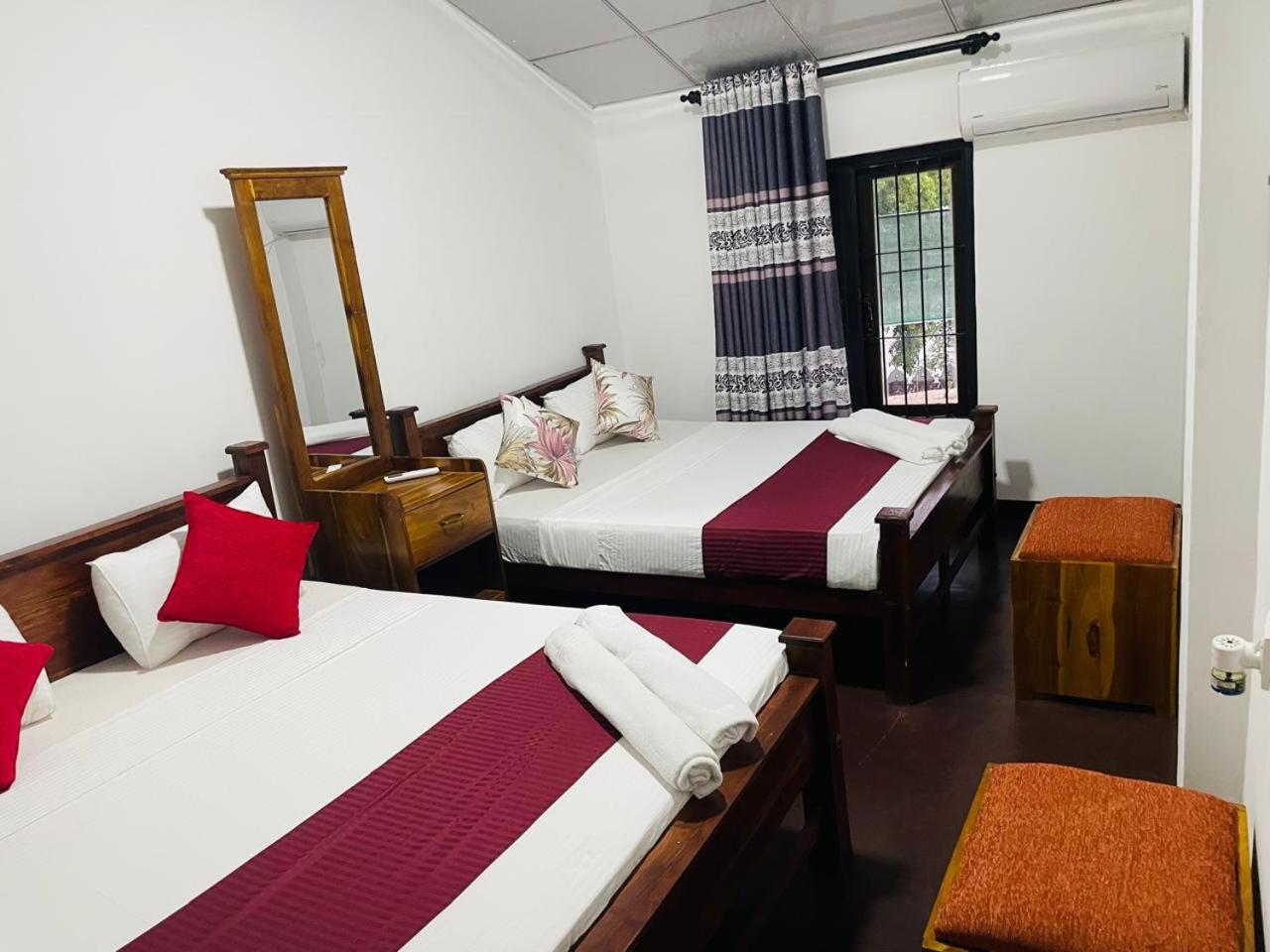 Lake Classical Guest House Kandy Ngoại thất bức ảnh