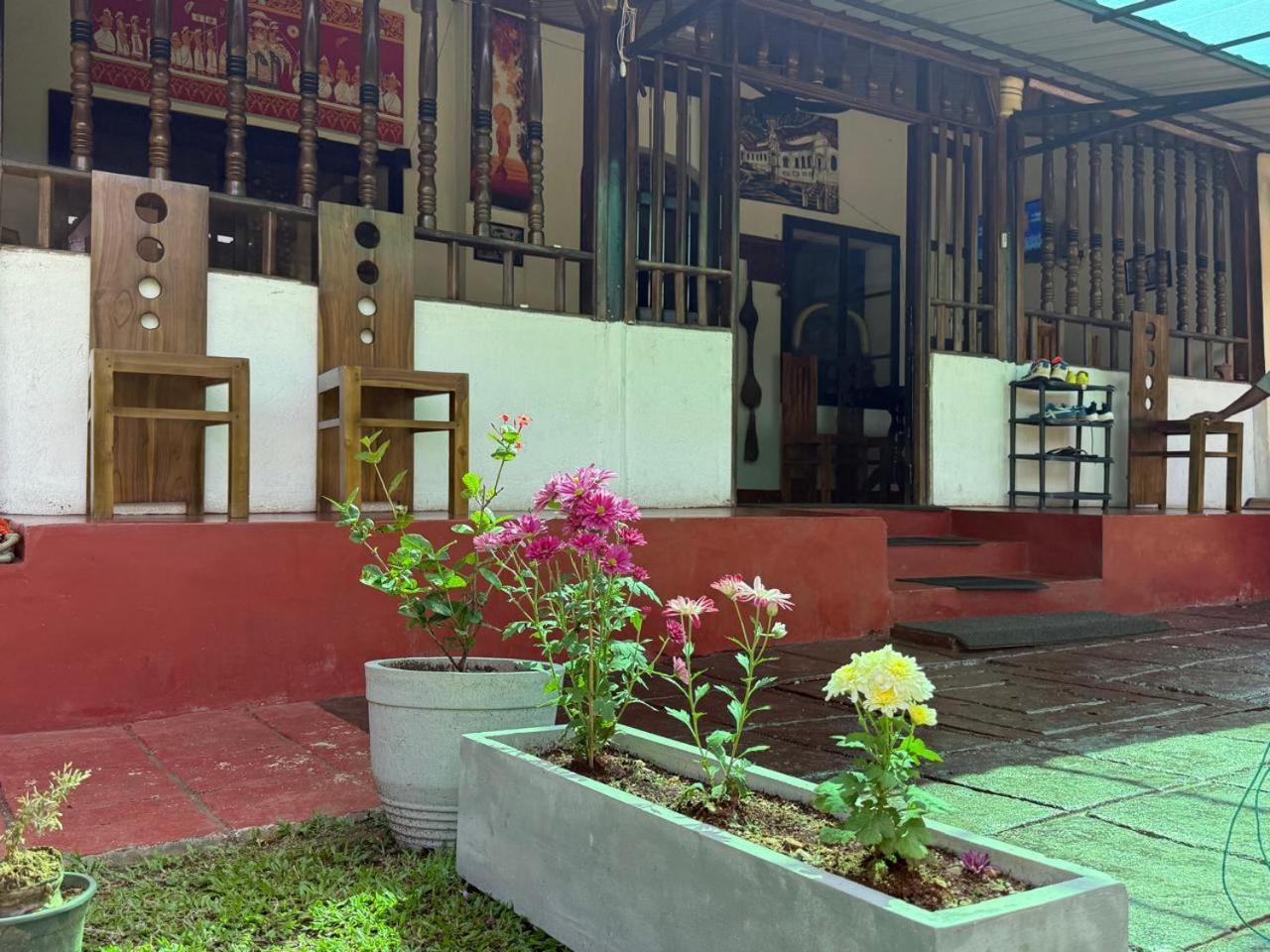 Lake Classical Guest House Kandy Ngoại thất bức ảnh